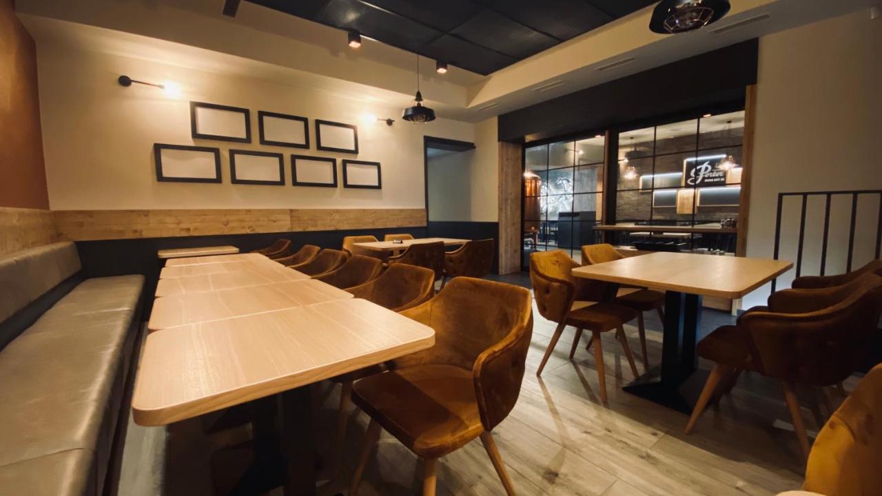 Lidovy Dum Opava Hotel Ngoại thất bức ảnh