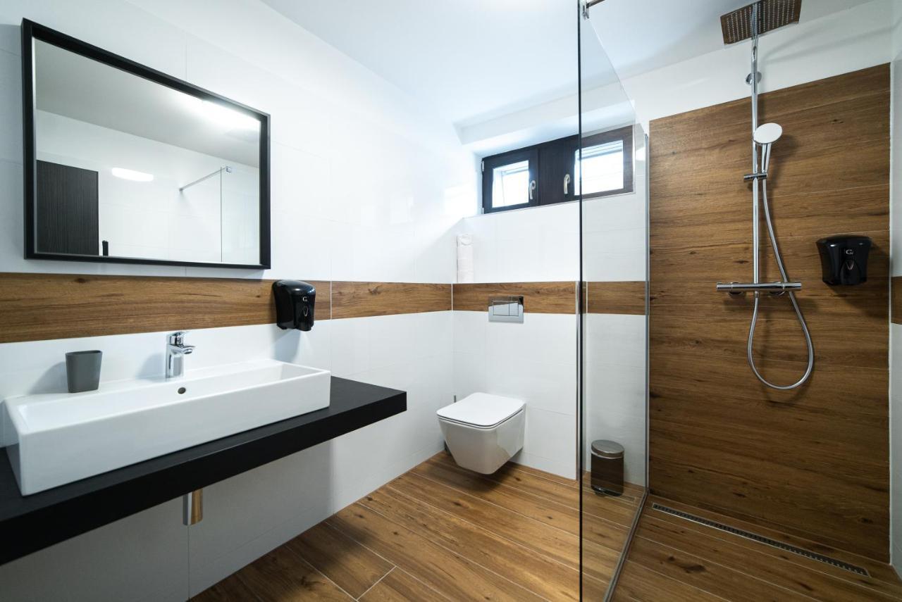 Lidovy Dum Opava Hotel Ngoại thất bức ảnh